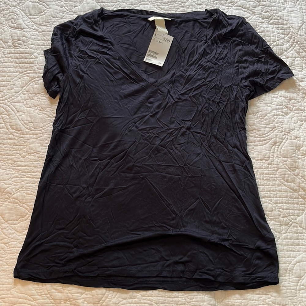 Super soft navy blue tee